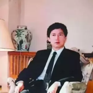 “最牛软饭男”李春平痴呆中去世,伺候美国老妇13年换268亿遗产