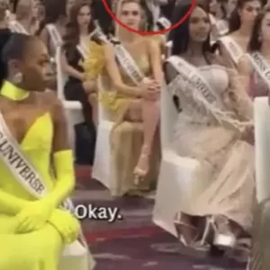 环球小姐现场大失控！高层怒斥佳丽“笨蛋” 选手相挺…