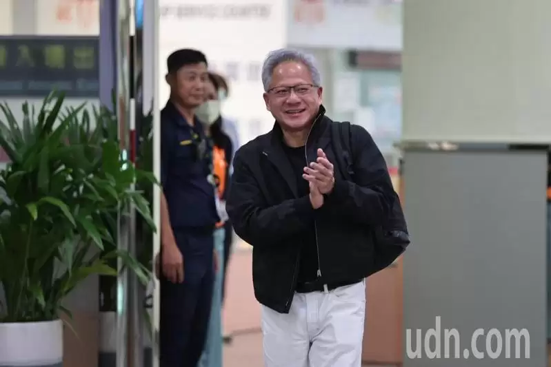 中国会赢AI竞赛？ 黄仁勋澄清：美国仍微幅领先