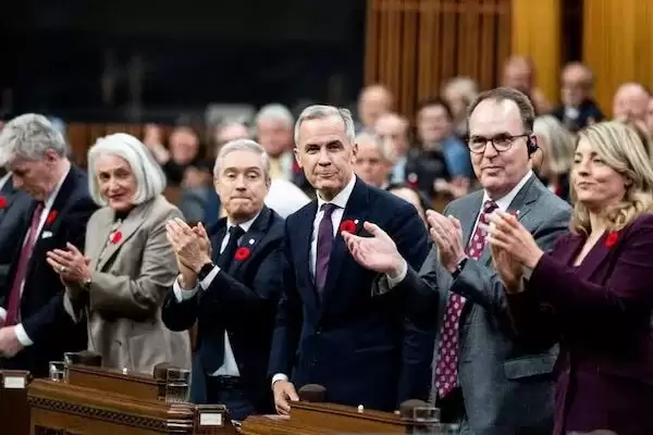 保守党反对预算动议被高票否决，二党帮自由党渡过一关！