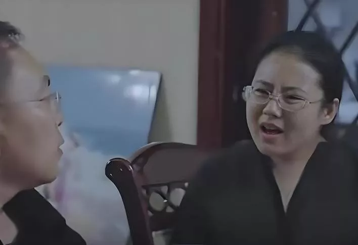 蔡磊现状令人泪目 舌头嘴唇已经萎缩 洗澡用绳子吊
