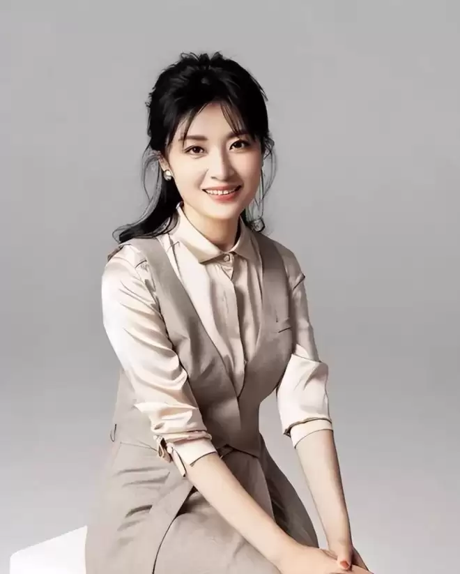 她是央视一姐,结婚12年选择离婚:婚姻给我的尽是痛苦