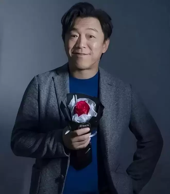 51岁百亿影帝黄渤如今的现状，给所有人提了个醒