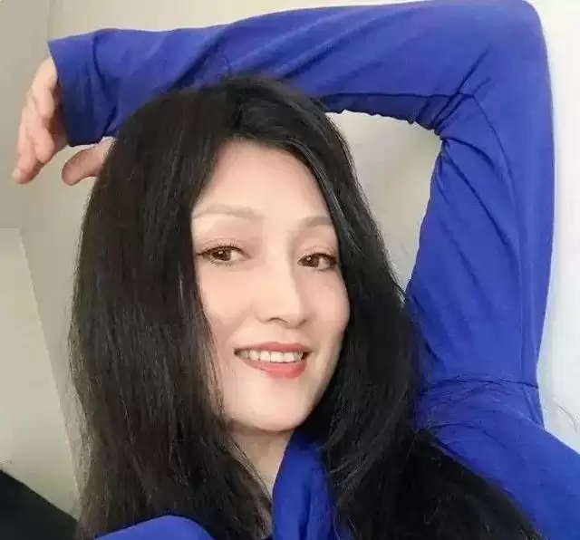 60岁林芳兵近况公开 身居京城豪宅 纤瘦如少女 儿子成最大自豪