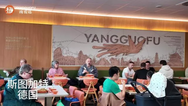 200块一碗的天价麻辣烫，让老外重新认识中餐