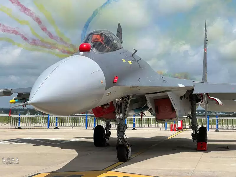 歼-11BG首次现身台岛以东,台军F-16V毫无踪迹