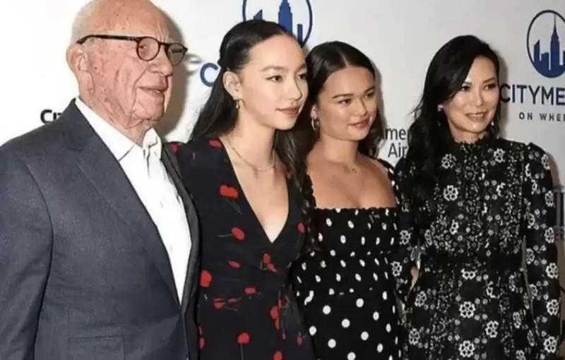 邓文迪当年想方设法生的女儿,如今为她争到280亿