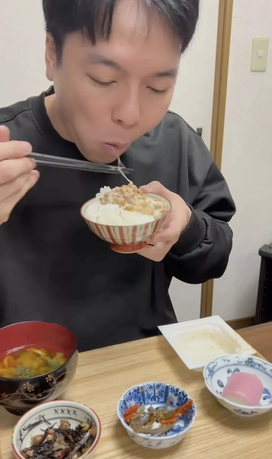 越寒酸越爱看，日韩吃播凭啥硬控中国网友