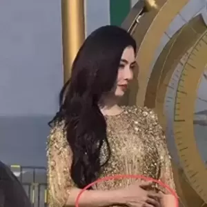 张柏芝现身河北无修图膀大腰圆，果然路人手机真实