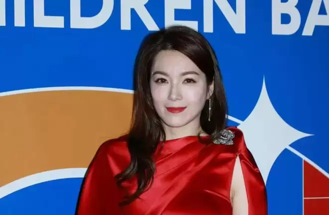 香港知名女星正式离婚，恢复单身即有追求者