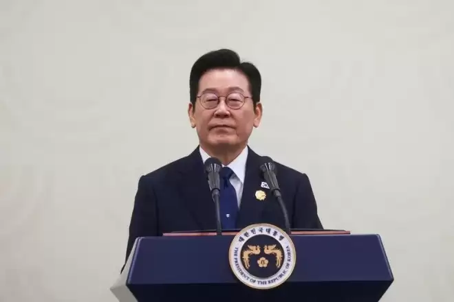 中国又赢了！李在明改回“韩中日”表述
