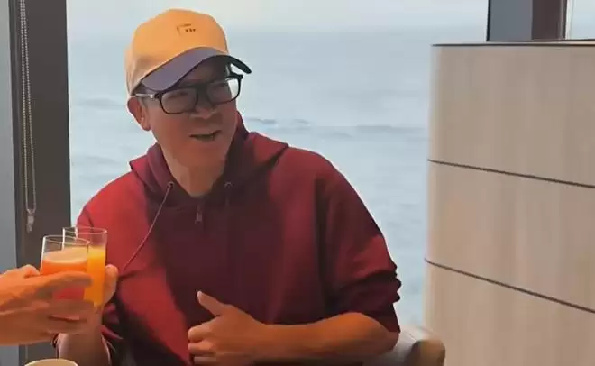 俞敏洪在南极旅游发全员信 员工吐槽无法共情