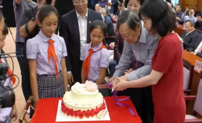 在人生的最后阶段，杨振宁先生想说什么？