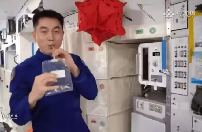 太空烤肉 大国阳谋:中国空间站上演的顶级凡尔赛