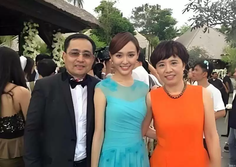 唐嫣罗晋被曝婚变 两人已分居很久 85花全军覆没