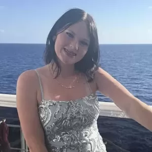 美少女游轮神秘死亡 尸体被藏床底 凶手是继母之子？！