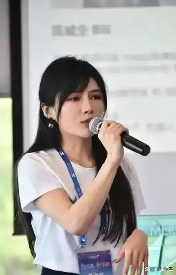豪门姻缘︱霸王茶姬创始人与“最美光二代”结婚   两企业市值逾¥610亿