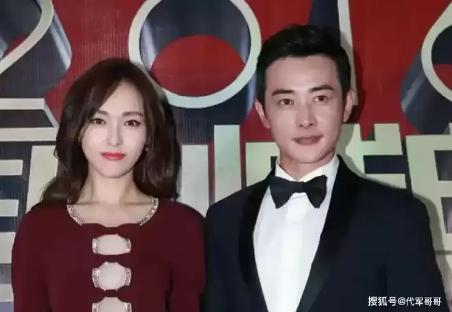 唐嫣现身公公追悼会!夫妻俩门口迎宾粉碎婚变传闻