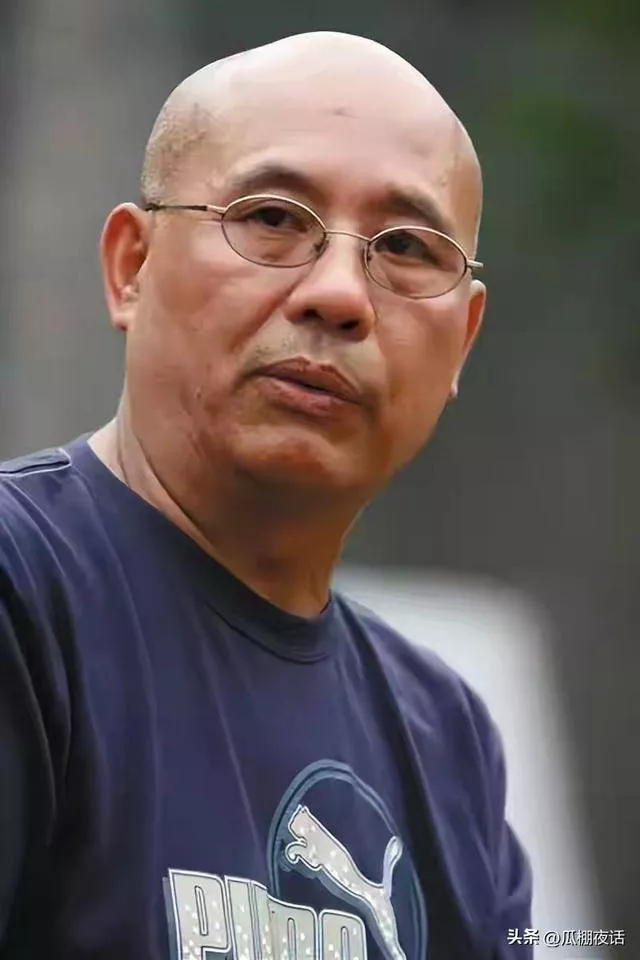 嫁大13岁名导被捧红，丈夫病逝后不愿再演戏