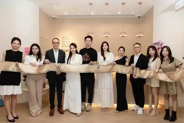 突发！知名男星老婆公司,股价飙升6倍身价超27亿