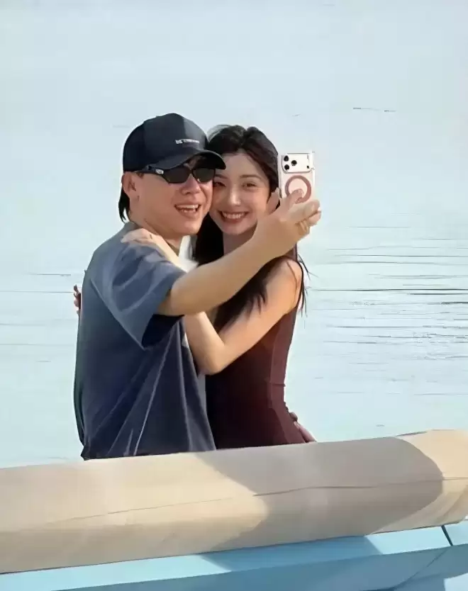 42岁胡彦斌恋情曝光！单亲母亲激动落泪