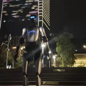 中国人形机器人连续行走3天，创吉尼斯世界纪录