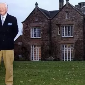 英国老贵族全球征婚：会生儿子 开飞机 年龄不超40...