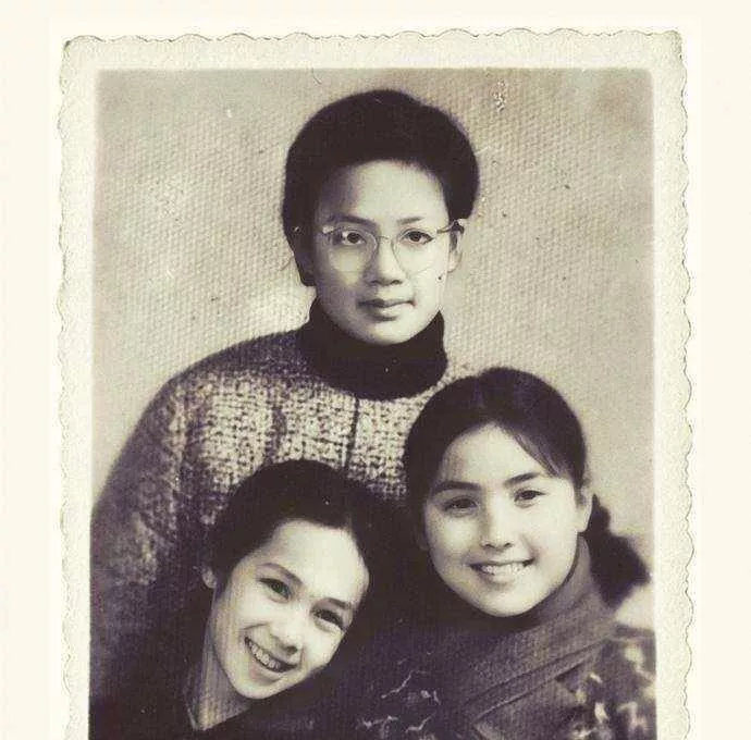 蒋雯丽之母唐素琴：生三个女儿，小女儿让她操碎心