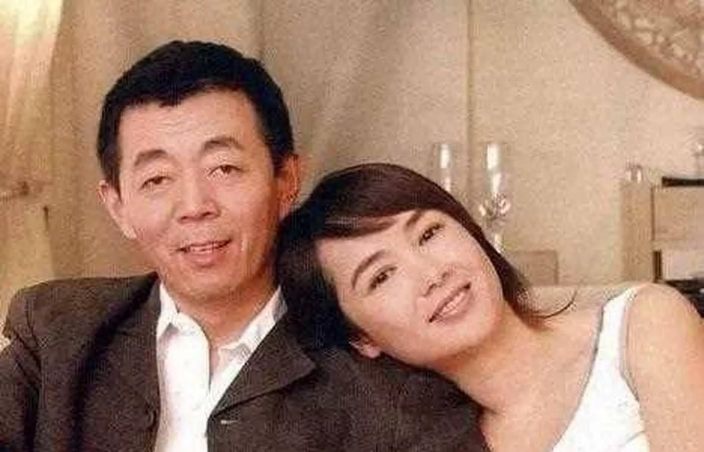 蒋雯丽之母唐素琴：生三个女儿，小女儿让她操碎心