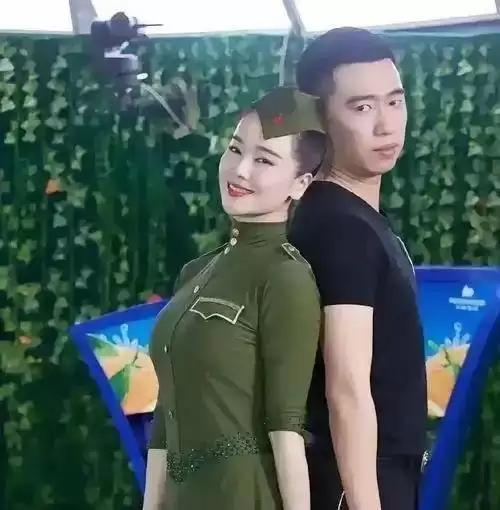 她曾是体操冠军 被姜文带进娱乐圈，绯闻好多