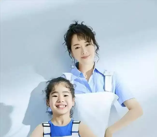 她曾是体操冠军 被姜文带进娱乐圈，绯闻好多
