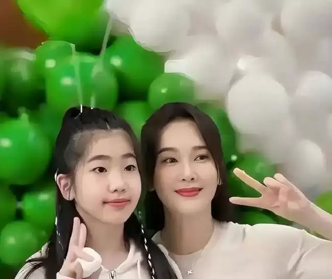 她曾是体操冠军 被姜文带进娱乐圈，绯闻好多