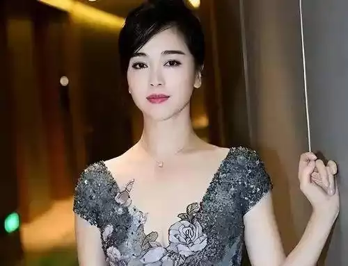 她曾是体操冠军 被姜文带进娱乐圈，绯闻好多