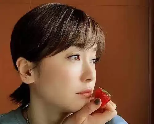 她曾是体操冠军 被姜文带进娱乐圈，绯闻好多