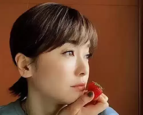 她曾是体操冠军 被姜文带进娱乐圈，绯闻好多
