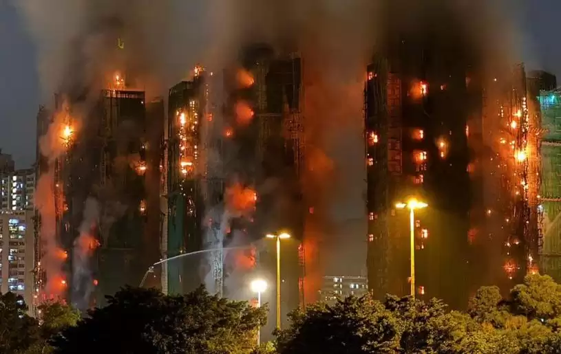 【有片】香港大埔宏福苑五级火　居民揭早于一年前已向当局查询棚网防火问题