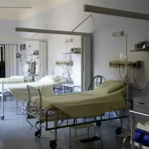 报告：一年逾2.3万加拿大人等候治疗时离世  “等候死亡名册”累计逾10万人