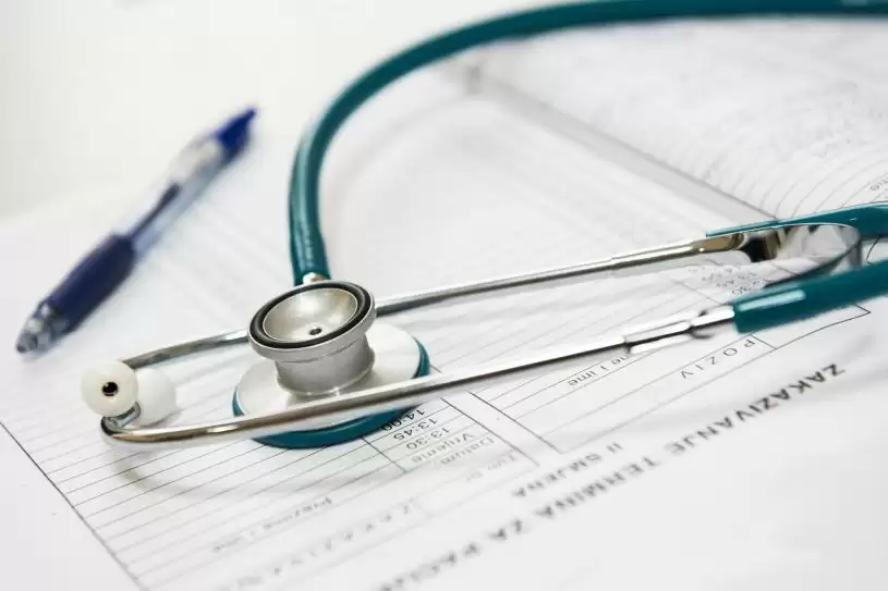 报告：一年逾2.3万加拿大人等候治疗时离世  “等候死亡名册”累计逾10万人