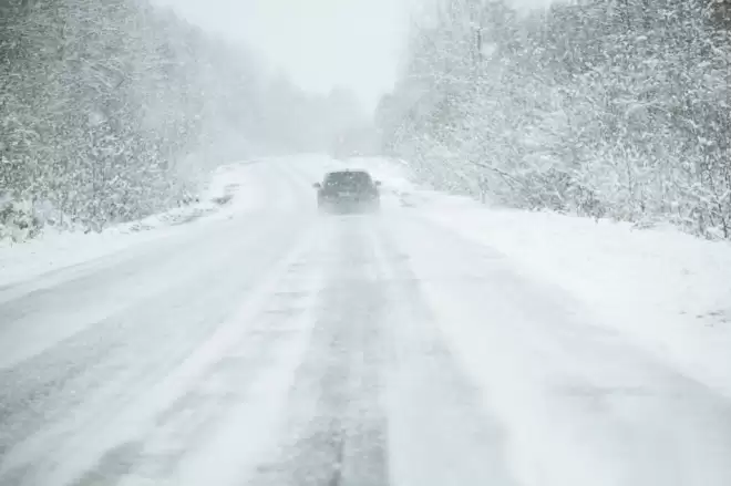 红色警报! 安省遭遇60cm暴风雪! 强风+雪飑刮向GTA, 风寒-10℃!