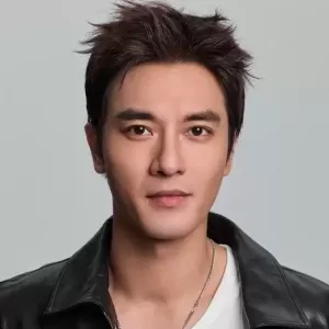 郑凯满怀期待拍“姐弟恋”短剧 看到68岁女主崩溃了