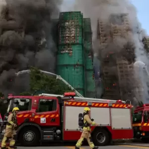 已经75人死亡！数百人失踪！加拿大香港人在致命公寓大火后悲痛
