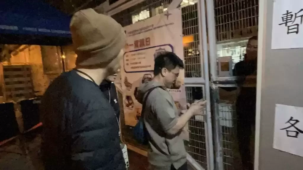大埔宏福苑五级火｜移加港人托友寻双亲 16岁女生与嫲嫲叔叔同失联 曾留言“烧到过嚟”