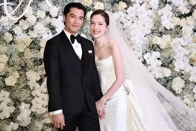 邱泽许玮甯婚礼现场曝光！嘉宾超430人，婚戒细节全曝光好有意义