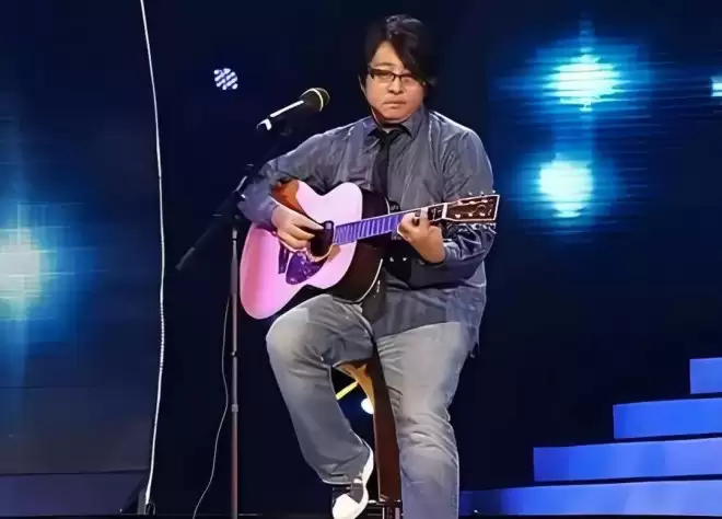 57岁袁惟仁送急诊画面曝光，成植物人三年身形消瘦