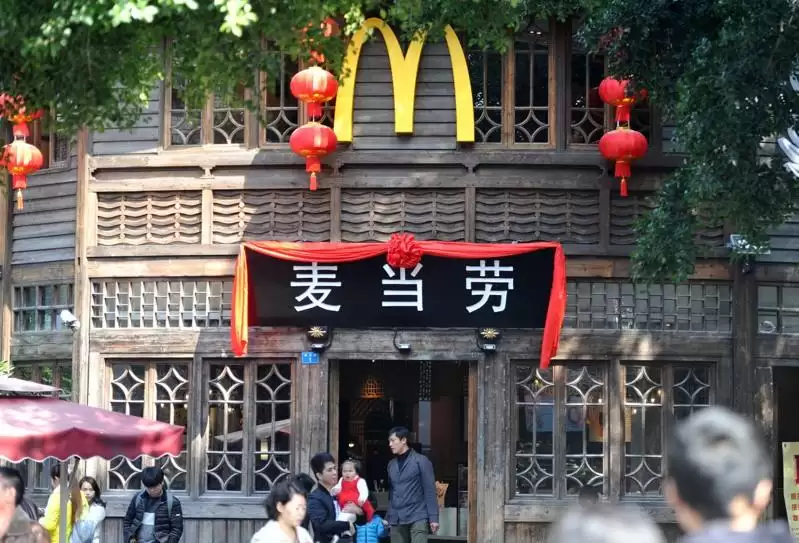 华人长居海外七年返乡青岛惊呼“便宜到想笑” 揭最大差异