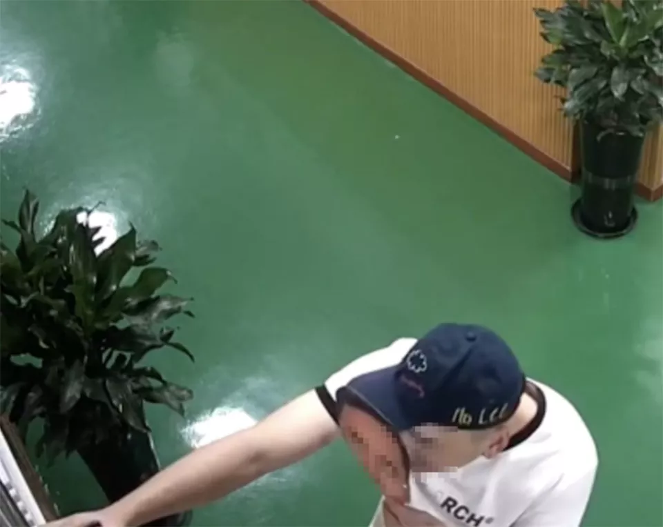 温州龙港一社区多名干部被指用人脸面具“刷脸”打卡