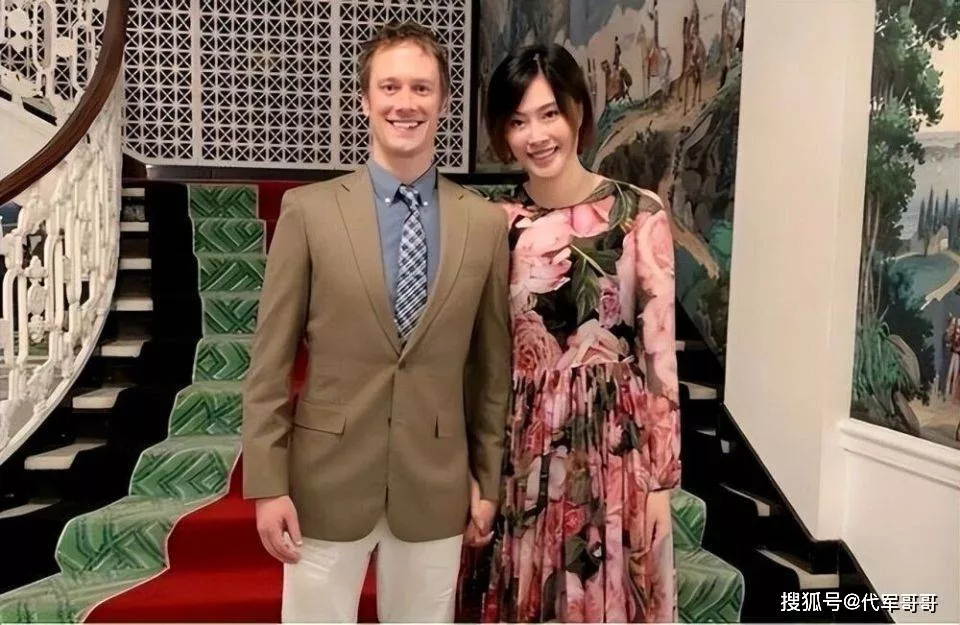 女排马蕴雯：嫁大16岁美国富豪，住豪宅高调炫富