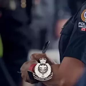 温警严打分心驾驶2小时发20告票  多人用手机此两项功能累事