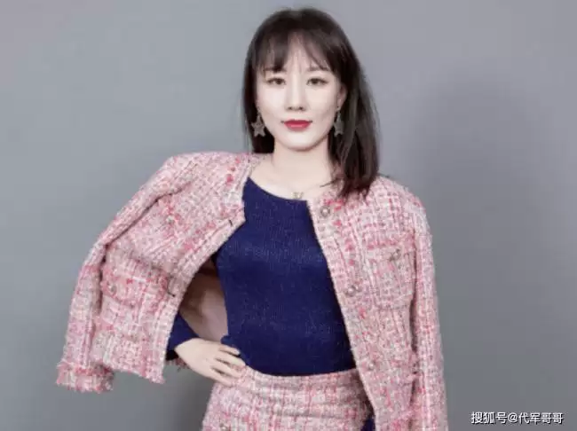 2014年，那位著名的“拜金女”，如今怎样了