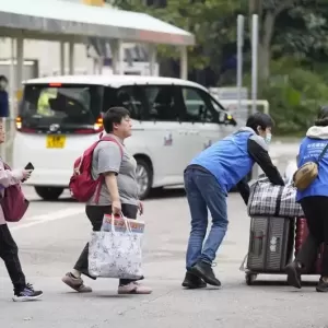 宏福苑唯一未著火大厦 开放居民返家取物